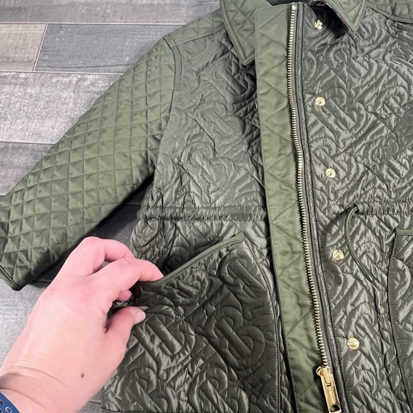 Burberry Giada Quilted Jacket in Poplar Green - Picture 3 of 15